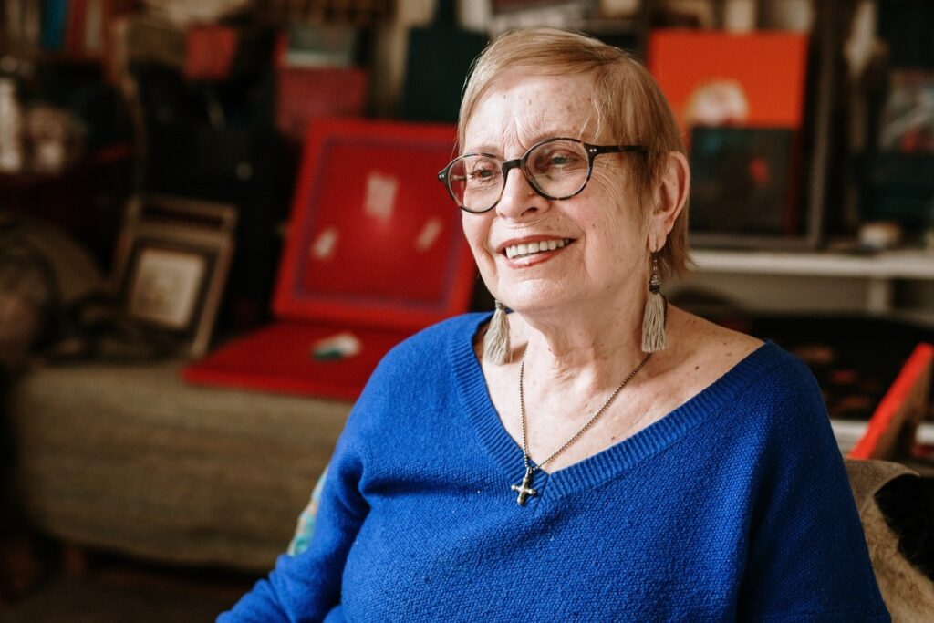 Pašnekovė su „Kelionės“ skaitytojais dalijasi išbandymų kupina savo gyvenimo istorija, kuri – tarsi pamoka niekada nepasiduoti ir nenustoti šypsotis. 