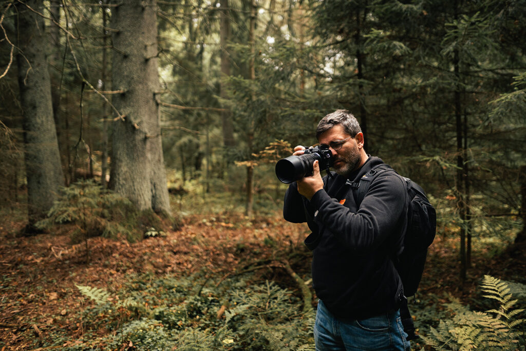 Nors tiek gamtininko, tiek gamtos fotografo veiklą dažnai esame linkę idealizuoti, tačiau pašnekovas jau pokalbio pradžioje sako, kad romantikos čia ne kažin kiek.